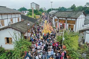 记者：卡马文加今日进行单独训练，对阵马洛卡大概率继续缺战